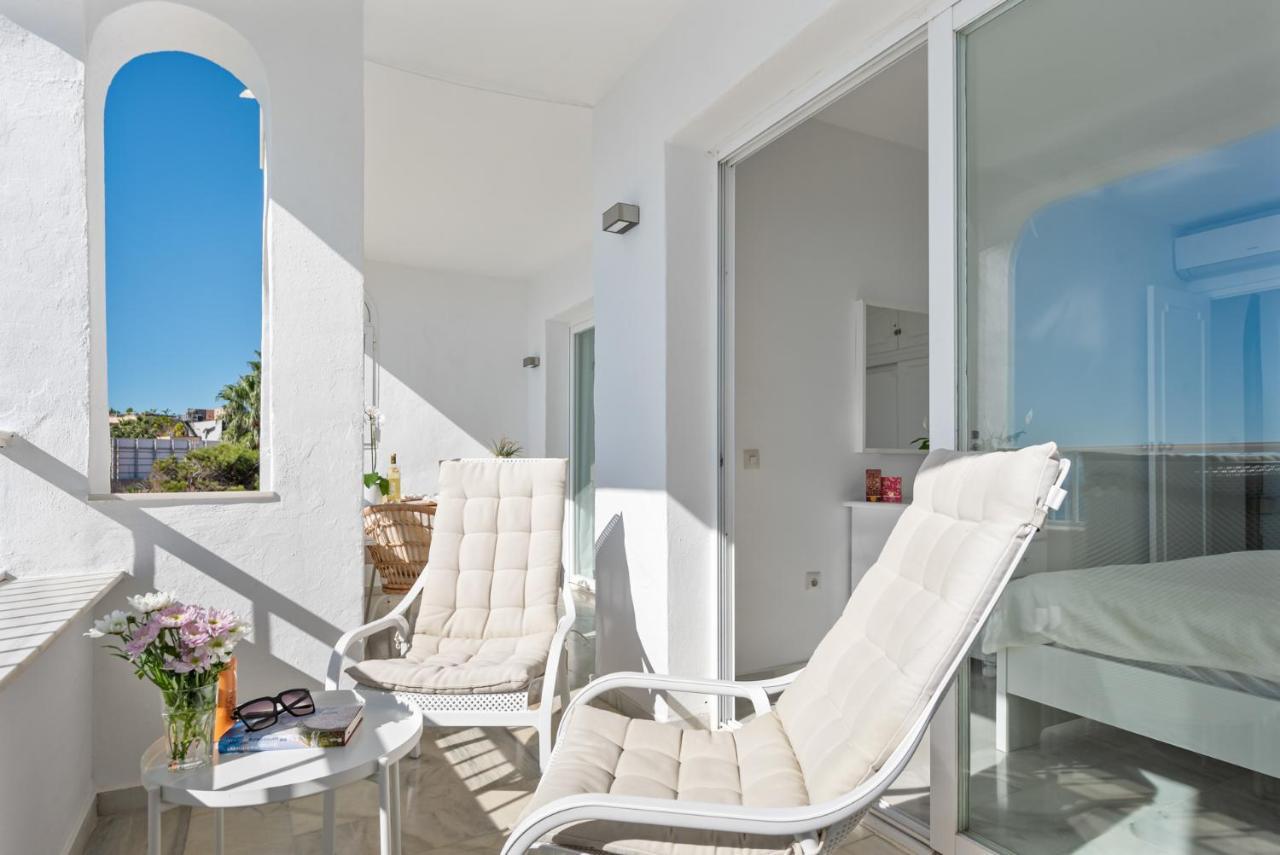 Апартаменты Oceanfront Михас Экстерьер фото