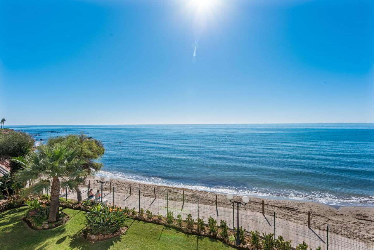 Апартаменты Oceanfront Михас Экстерьер фото
