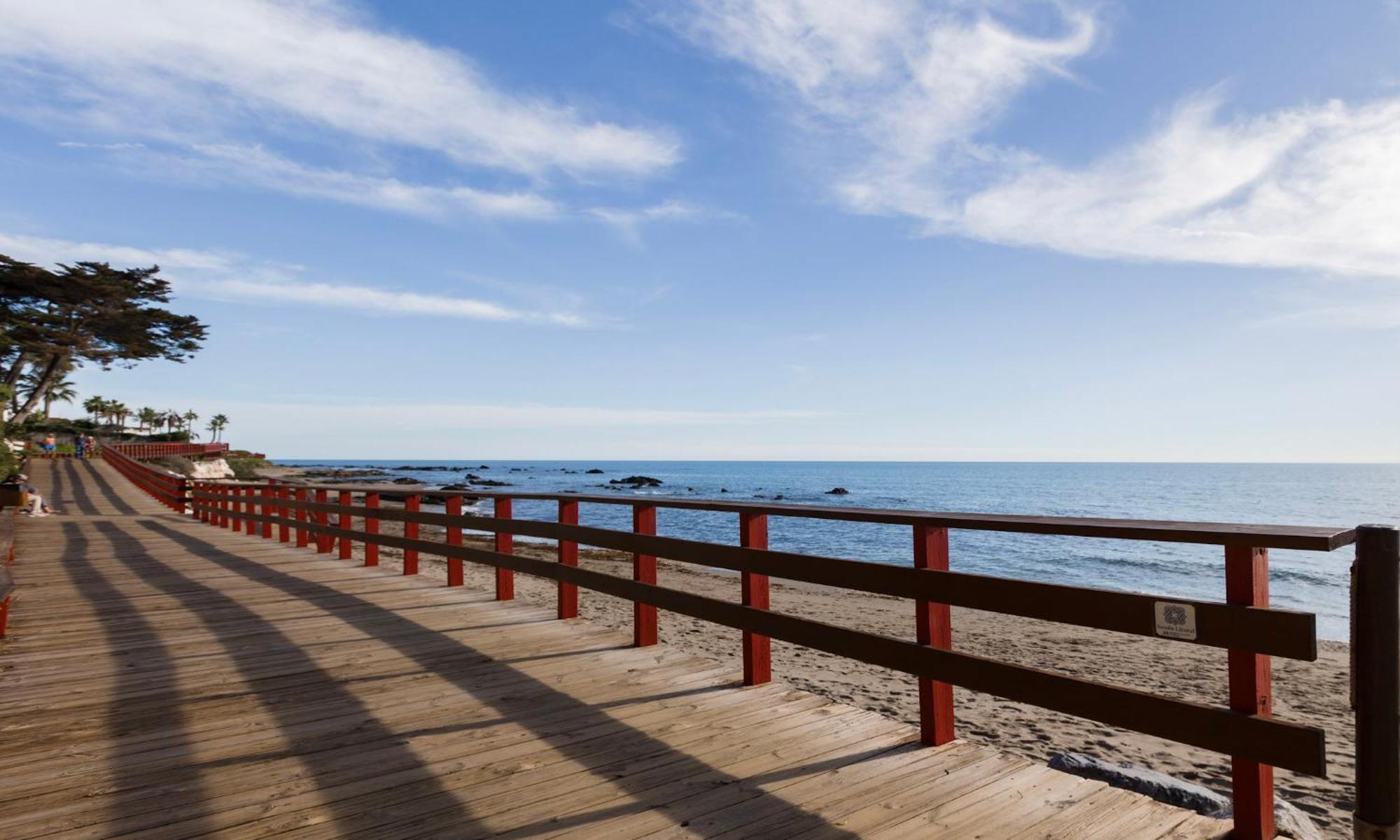 Апартаменты Oceanfront Михас Экстерьер фото